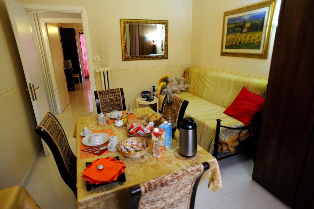 La Casa Romana Bed and Breakfast Δωμάτιο φωτογραφία