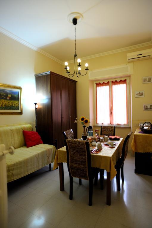 La Casa Romana Bed and Breakfast Δωμάτιο φωτογραφία